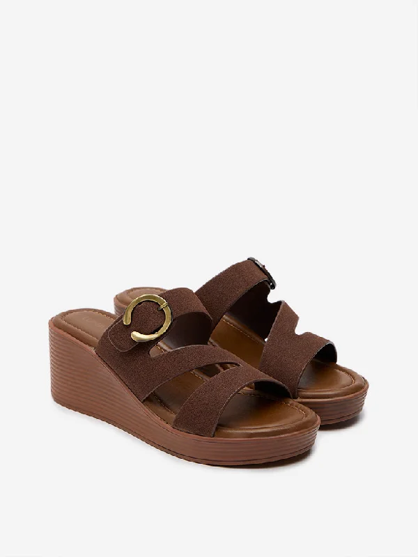 Women's Chunky Heeled Sandals with Studded Detail in Black for a Punk - Inspired and Edgy StyleLUNA BLU Brown Multi-Strap Wedge Sandals Women's Chunky Heeled Sandals with Studded Detail in Black for a Punk - Inspired and Edgy StyleLUNA BLU Brown Multi-Strap Wedge Sandals