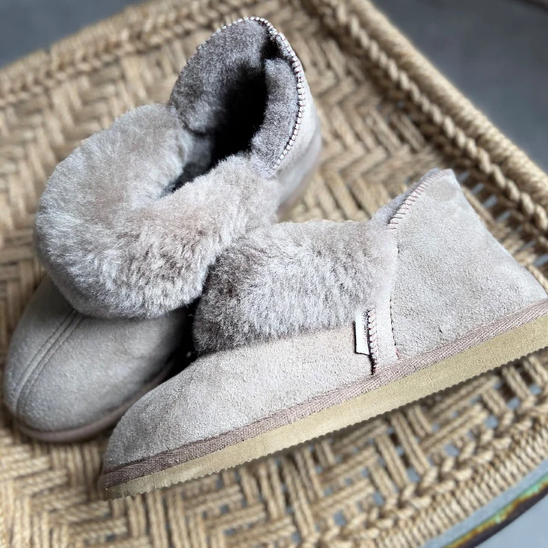 Women's Knitted Cable Pattern Slippers with a Non - Slip Sole in Cream for Indoor Comfort KARIN Shepherd Womens Sheepskin Slippers Women's Knitted Cable Pattern Slippers with a Non - Slip Sole in Cream for Indoor Comfort KARIN Shepherd Womens Sheepskin Slippers