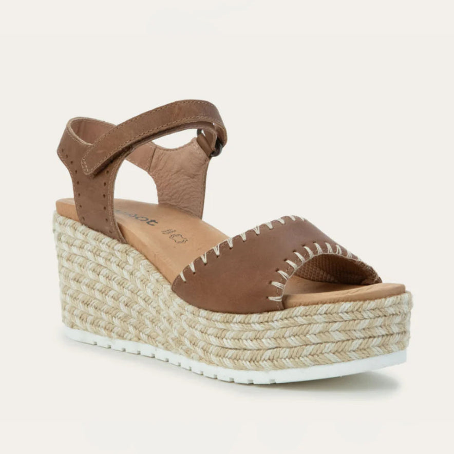 Women's casual shoes for picnics in the park NAOT BLANES - LATTE