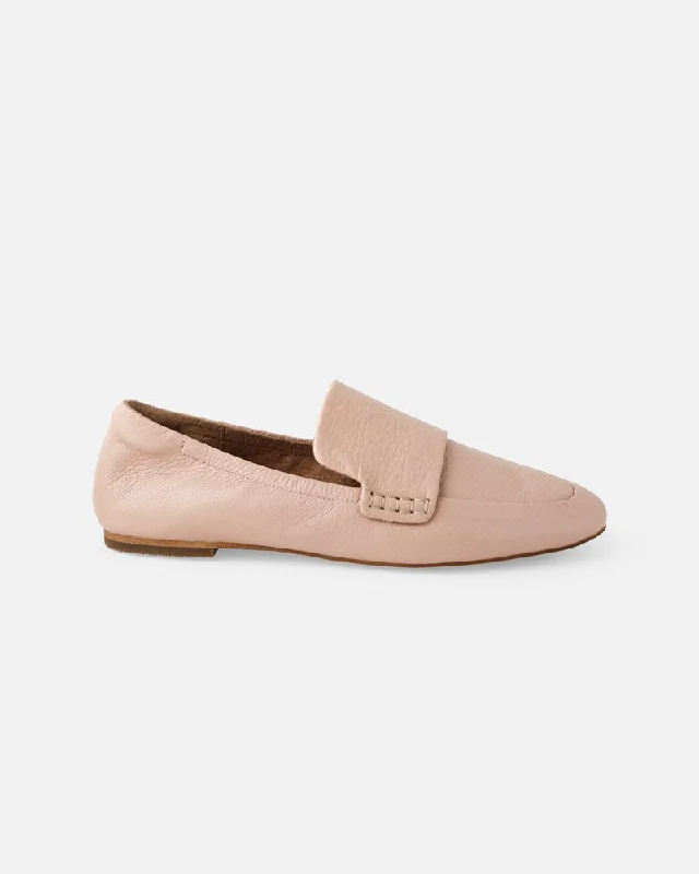 Women's Fur - Lined Loafers in Tan for a Cozy Winter Option Dutch Leather Loafer - Camel Women's Fur - Lined Loafers in Tan for a Cozy Winter Option Dutch Leather Loafer - Camel