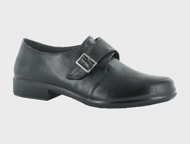 Women's casual shoes in green for a unique touch Naot Borasco