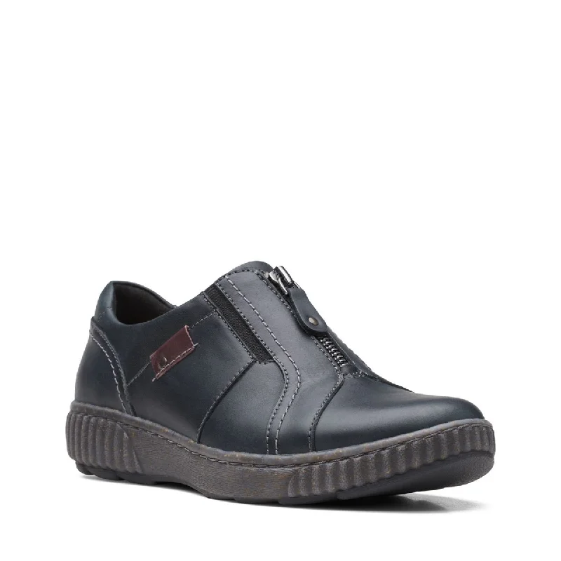 Women's casual shoes with leopard prints for a trendy style Clarks Magnolia Zip, 2 Colours, Black or Navy Women's casual shoes with leopard prints for a trendy style Clarks Magnolia Zip, 2 Colours, Black or Navy