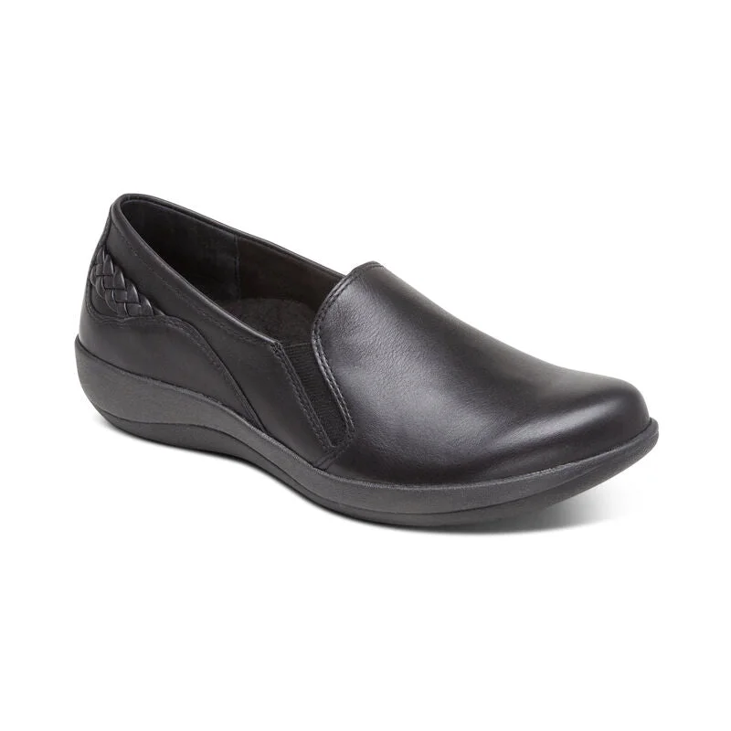 Women's casual shoes with embroidery for a detailed design Aetrex Trisha Slip On Black DM520 Women's casual shoes with embroidery for a detailed design Aetrex Trisha Slip On Black DM520