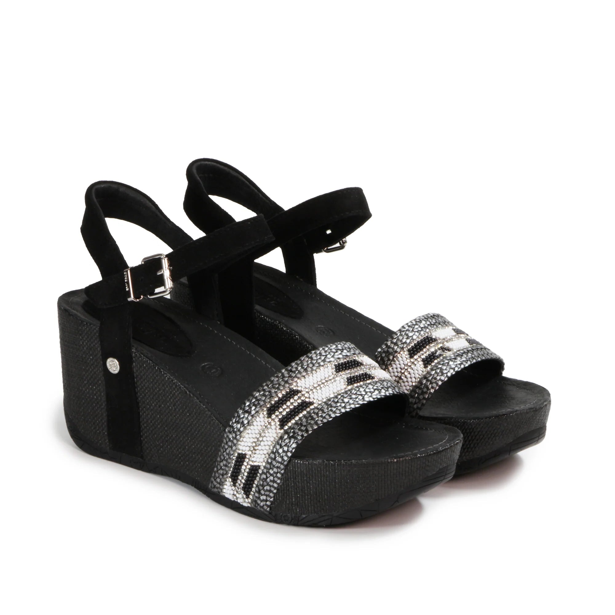 Women's casual shoes in black for a timeless color BUSSOLA FIDELIA - BLACK