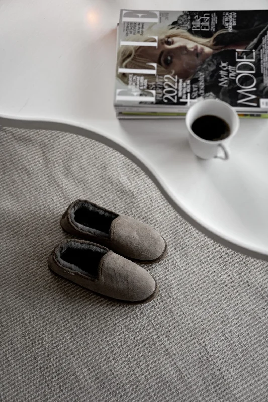 Women's Slippers with a Quilted Pattern in Gray for Added Style Luna Shepherd Womens Sheepskin Slippers Women's Slippers with a Quilted Pattern in Gray for Added Style Luna Shepherd Womens Sheepskin Slippers