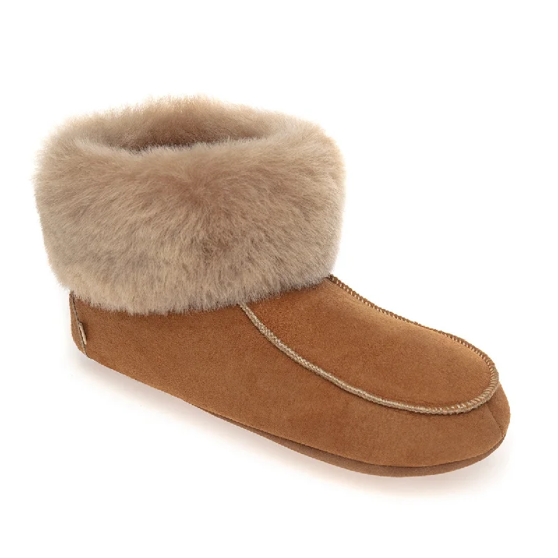 Women's Shearling Lined Slippers with a Fleece Upper in Tan for Ultimate Warmth Aster Sheepskin Slippers - Chestnut Women's Shearling Lined Slippers with a Fleece Upper in Tan for Ultimate Warmth Aster Sheepskin Slippers - Chestnut