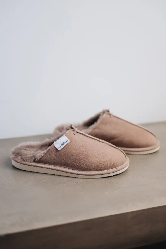 Women's Knitted Cable Pattern Slippers with a Non - Slip Sole in Cream for Indoor Comfort Women's Sheepskin Slip On Slippers with Sole | ALYS Women's Knitted Cable Pattern Slippers with a Non - Slip Sole in Cream for Indoor Comfort Women's Sheepskin Slip On Slippers with Sole | ALYS