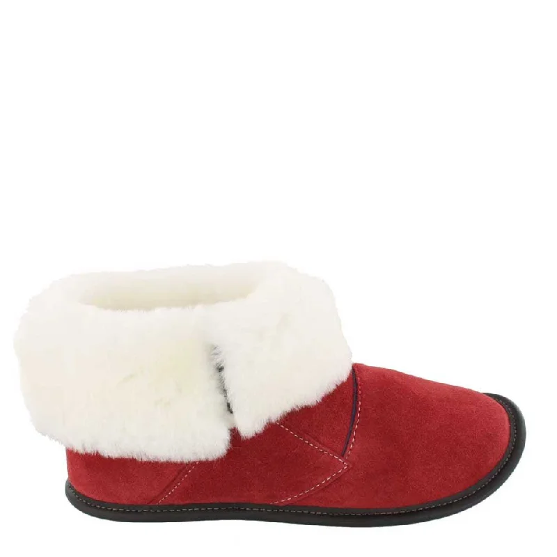 Women's Leather Slippers with a Hand - Stitched Design in Burgundy for Durability Two-tone Shin Hugger Slippers Women's Leather Slippers with a Hand - Stitched Design in Burgundy for Durability Two-tone Shin Hugger Slippers