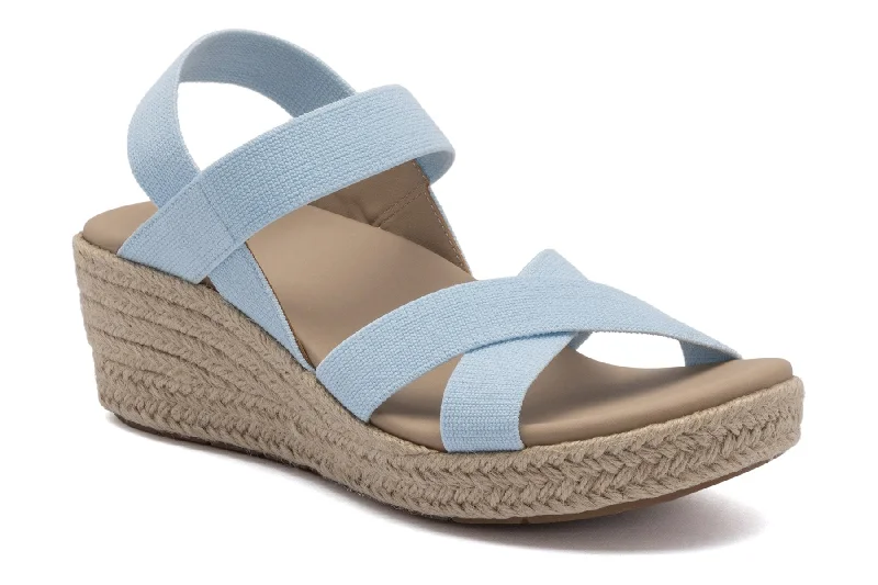 Child - Friendly Women's Sandals with a Secure Buckle in Purple for Moms on the GoRiviera Stretch Metatarsal Child - Friendly Women's Sandals with a Secure Buckle in Purple for Moms on the GoRiviera Stretch Metatarsal