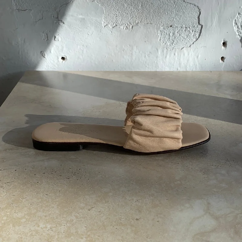 Women's Cork - Soled Espadrille Sandals with a Rope - Trimmed Upper in Navy for a Summer VibeAntichi Romani 2286 Beige Women's Cork - Soled Espadrille Sandals with a Rope - Trimmed Upper in Navy for a Summer VibeAntichi Romani 2286 Beige