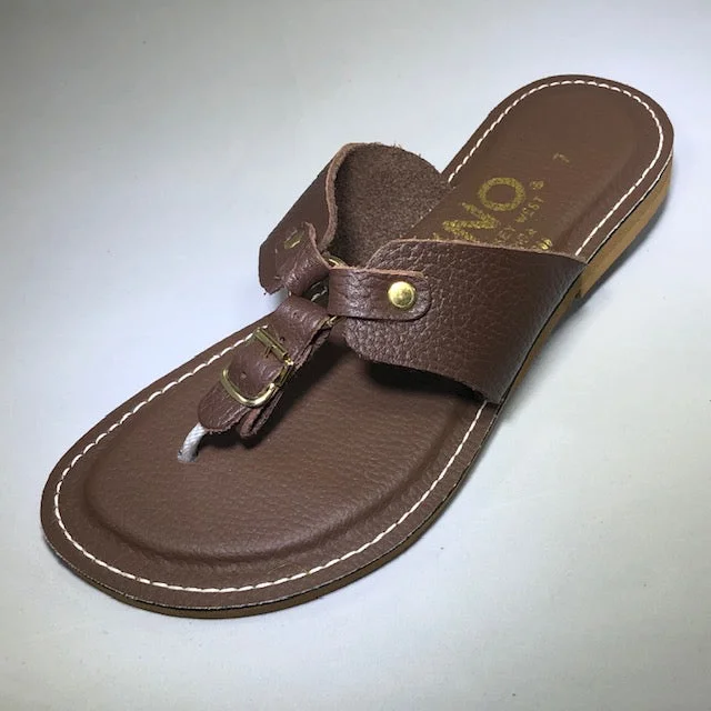 Anti - Slip Women's Sandals with a Grooved Sole in Green for Outdoor AdventuresAustraliano Anti - Slip Women's Sandals with a Grooved Sole in Green for Outdoor AdventuresAustraliano