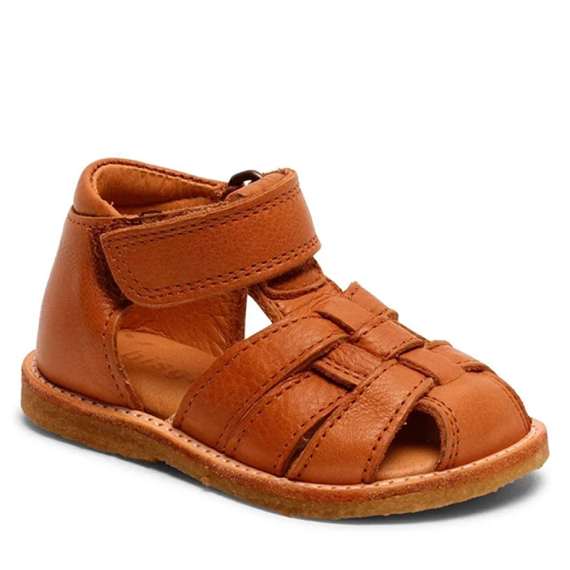 Child - Friendly Women's Sandals with a Secure Buckle in Purple for Moms on the GoBisgaard Ami Sandal Cognac