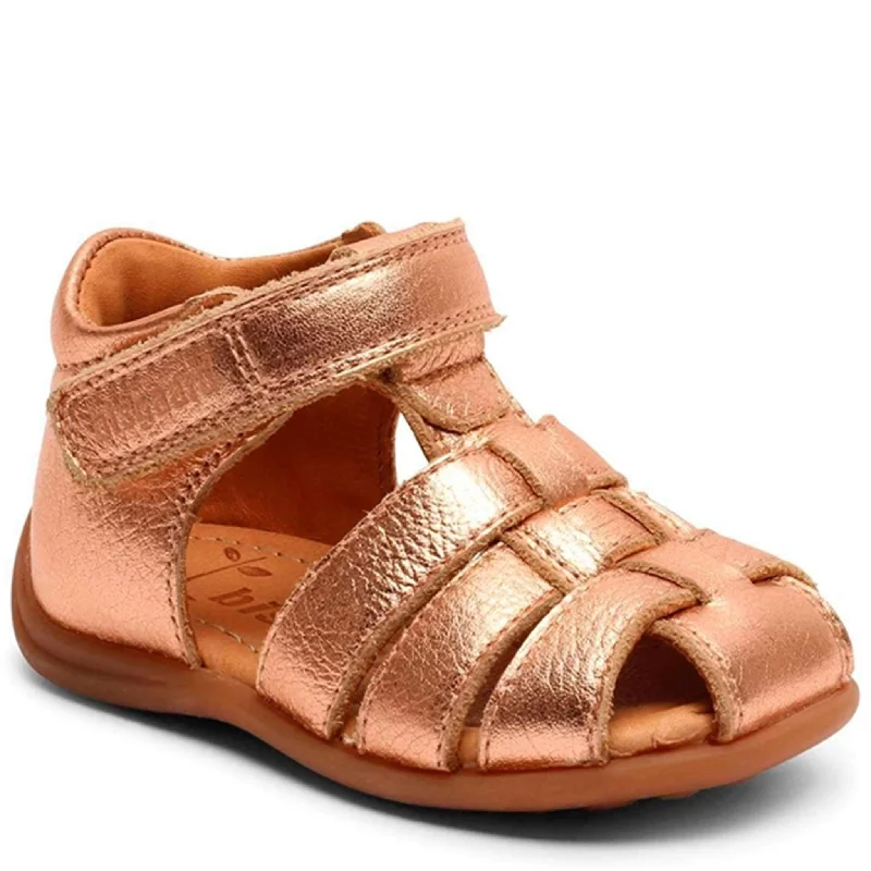 Women's Flat Slide Sandals with a Memory Foam Insole in White for All - Day ComfortBisgaard Carly Sandal Rose Gold Women's Flat Slide Sandals with a Memory Foam Insole in White for All - Day ComfortBisgaard Carly Sandal Rose Gold