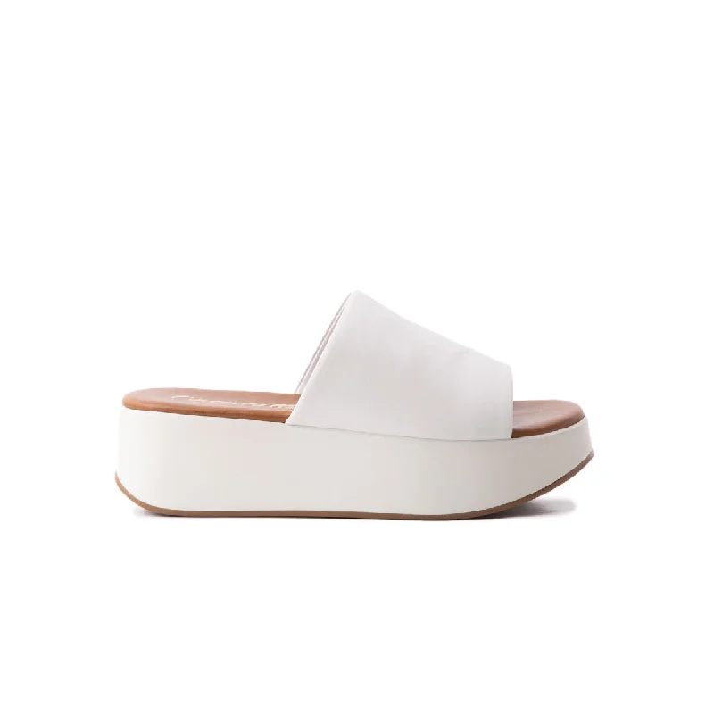 Women's Strappy Gladiator Sandals with Buckle Closures in Tan for a Boho LookCayman White Leather