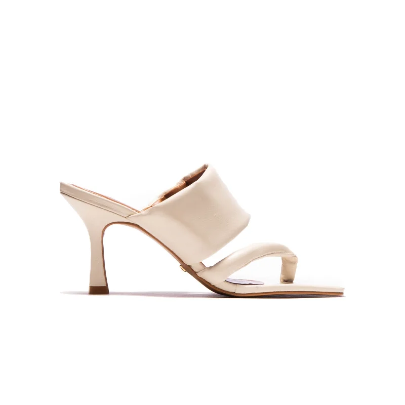 Women's Flat Slide Sandals with a Memory Foam Insole in White for All - Day ComfortJet Off White Leather Women's Flat Slide Sandals with a Memory Foam Insole in White for All - Day ComfortJet Off White Leather