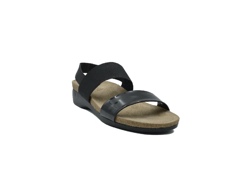 Shock - Absorbing Women's Sandals with a Soft Insole in Black for Active LifestylesMUNRO M485784 Pisces