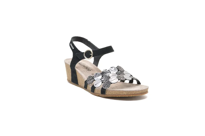 Anti - Slip Women's Sandals with a Grooved Sole in Green for Outdoor AdventuresMEPHISTO Matilde Black Anti - Slip Women's Sandals with a Grooved Sole in Green for Outdoor AdventuresMEPHISTO Matilde Black