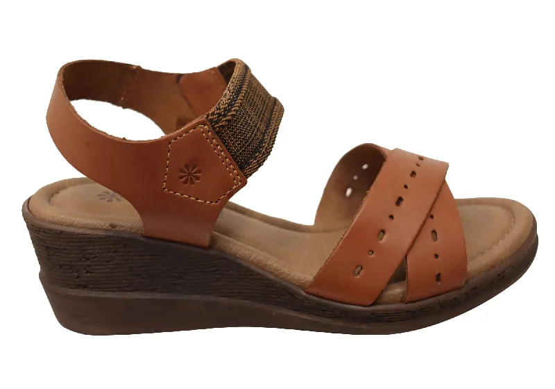 Anti - Slip Women's Sandals with a Grooved Sole in Green for Outdoor AdventuresNew Face Emily Womens Comfortable Leather Wedge Sandals Made In Brazil Anti - Slip Women's Sandals with a Grooved Sole in Green for Outdoor AdventuresNew Face Emily Womens Comfortable Leather Wedge Sandals Made In Brazil