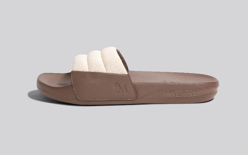 Anti - Slip Women's Sandals with a Grooved Sole in Green for Outdoor AdventuresSquooshy Slides for Women : Ivory-Brown Anti - Slip Women's Sandals with a Grooved Sole in Green for Outdoor AdventuresSquooshy Slides for Women : Ivory-Brown