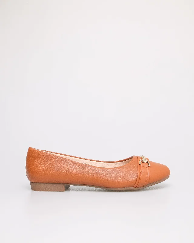 Women's Sandals with a Wedge Heel and a Tassel Detail in Orange for a Trendy LookTomaz NN254 Ladies Golden Buckle Flats (Camel) Women's Sandals with a Wedge Heel and a Tassel Detail in Orange for a Trendy LookTomaz NN254 Ladies Golden Buckle Flats (Camel)