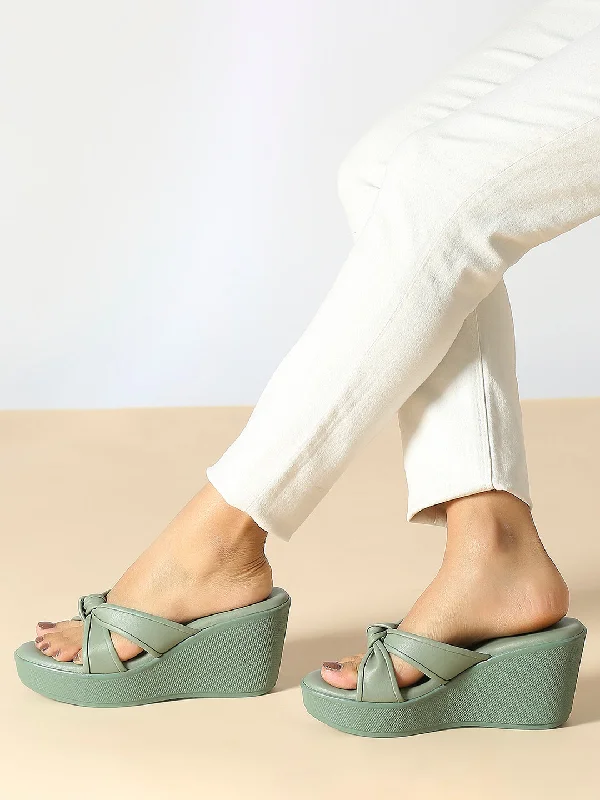 Women's Strappy Gladiator Sandals with Buckle Closures in Tan for a Boho LookWomens Green Casual Open toe Wedges Sandals Women's Strappy Gladiator Sandals with Buckle Closures in Tan for a Boho LookWomens Green Casual Open toe Wedges Sandals