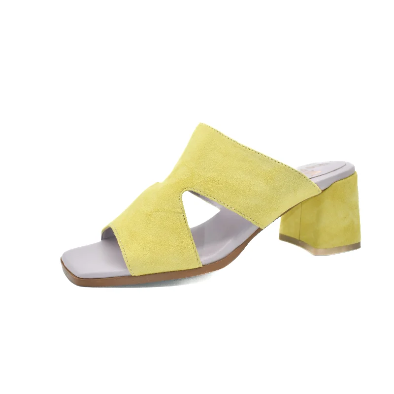 Women's Ankle - Strap Sandals with a Block Heel in Red for a Sophisticated Style Women's Ankle - Strap Sandals with a Block Heel in Red for a Sophisticated Style Sustainable Women's Recycled Material Sandals in Beige for Eco - Conscious ShoppersFEMIE Women's Ankle - Strap Sandals with a Block Heel in Red for a Sophisticated Style Women's Ankle - Strap Sandals with a Block Heel in Red for a Sophisticated Style Sustainable Women's Recycled Material Sandals in Beige for Eco - Conscious ShoppersFEMIE