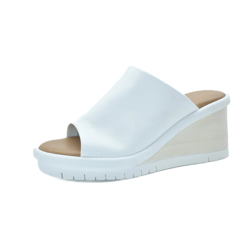 Women's Flat Slide Sandals with a Memory Foam Insole in White for All - Day Comfort Women's Flat Slide Sandals with a Memory Foam Insole in White for All - Day Comfort Waterproof Women's Rubber Beach Sandals with Arch Support in Blue for Water ActivitiesMARY Women's Flat Slide Sandals with a Memory Foam Insole in White for All - Day Comfort Women's Flat Slide Sandals with a Memory Foam Insole in White for All - Day Comfort Waterproof Women's Rubber Beach Sandals with Arch Support in Blue for Water ActivitiesMARY