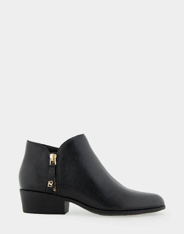 women's chelsea ankle bootsCollaroy