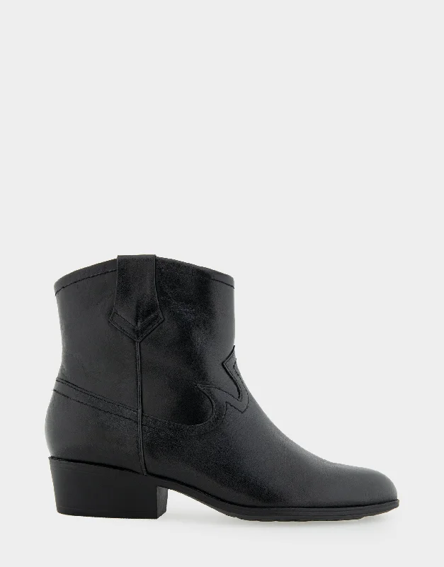 women's ankle boots for wide calvesCredo
