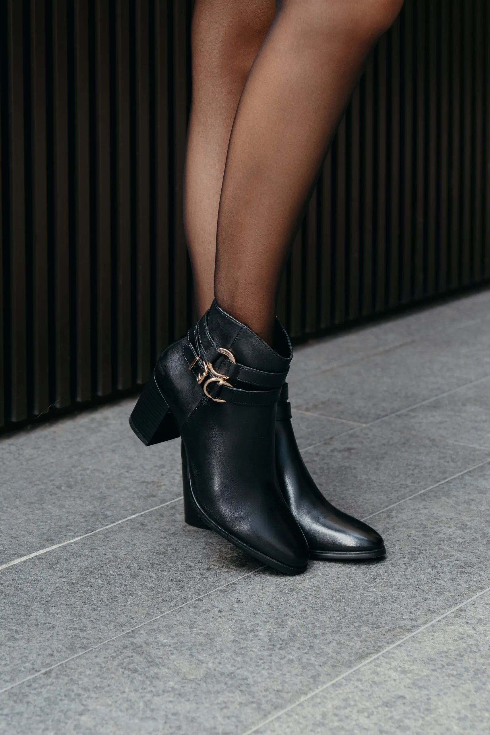 women's platform ankle bootsJOAN-01 Black